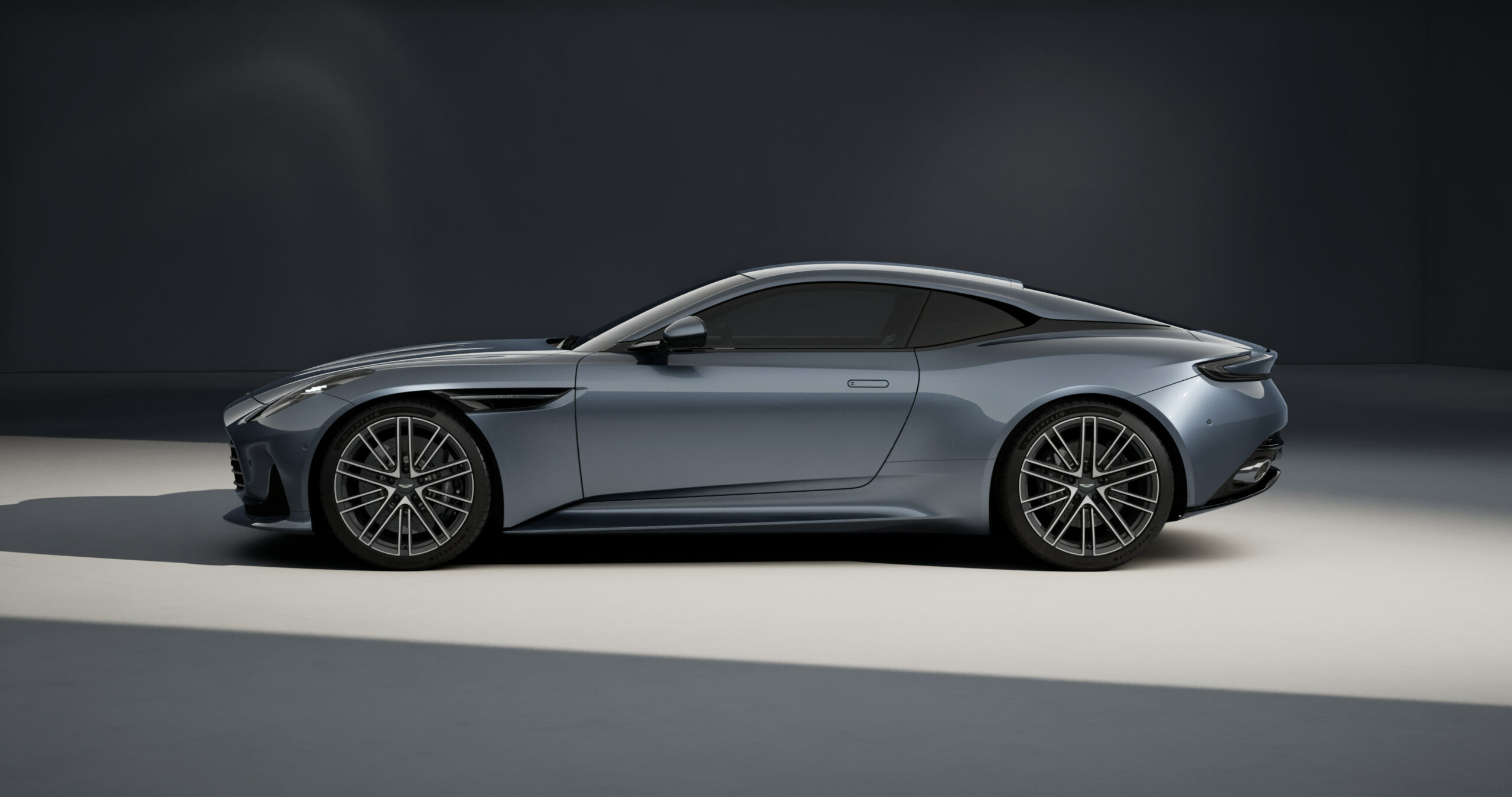 Ready2Drive Aston Martin DB12 Concours Blue - 1