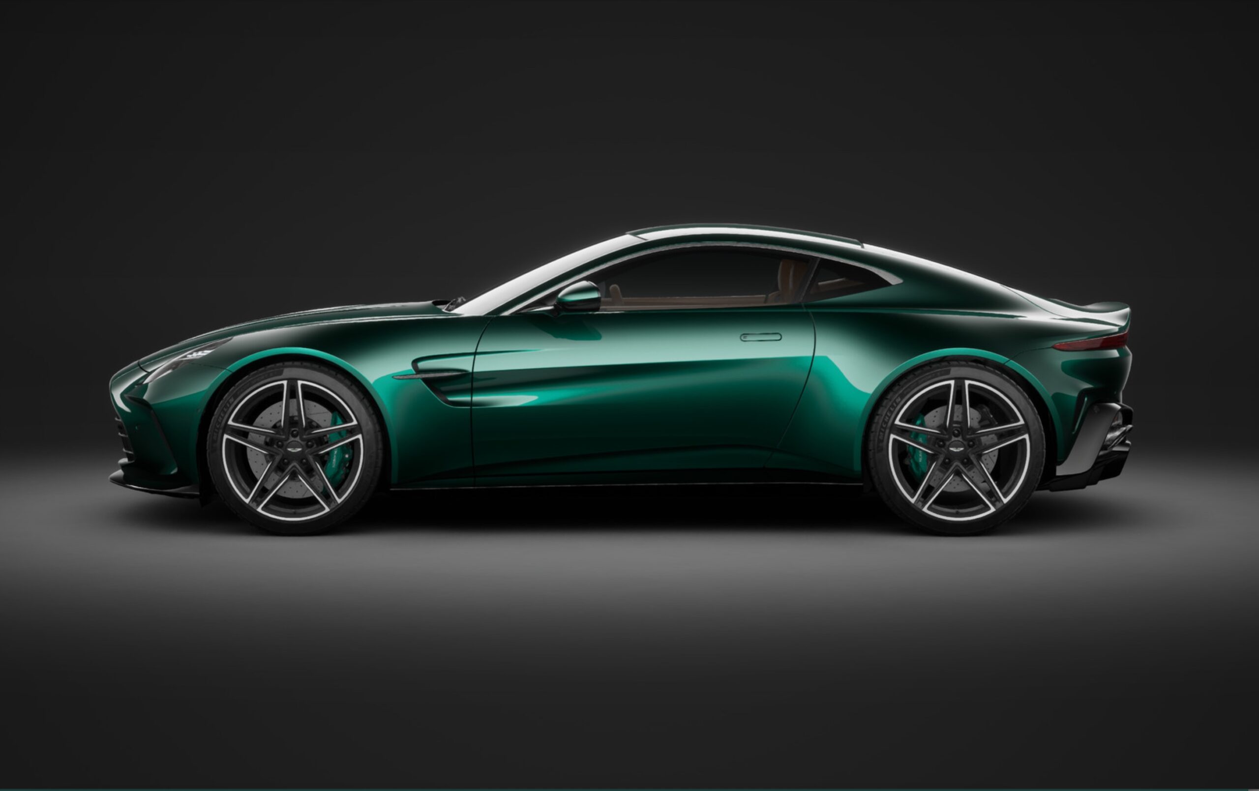 Aston Martin Vantage - 1