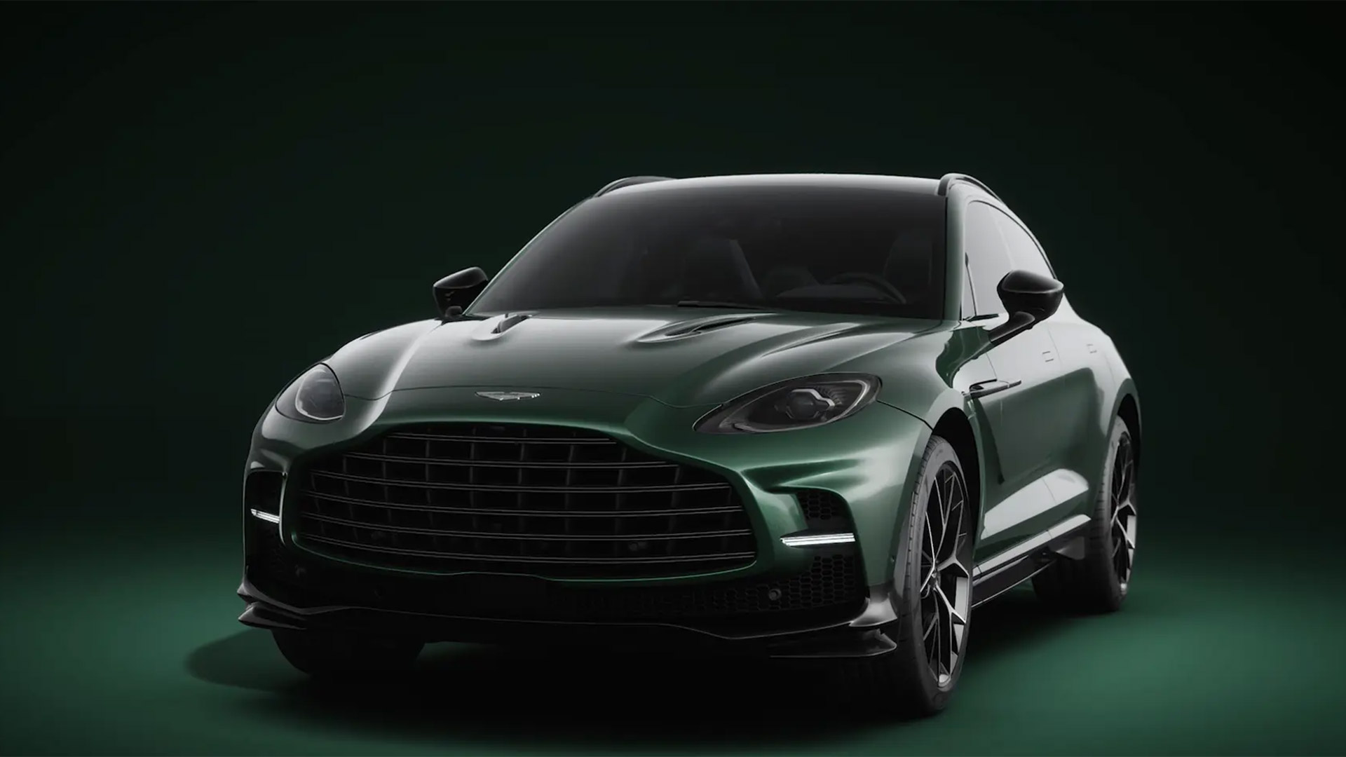Aston Martin DBX707
