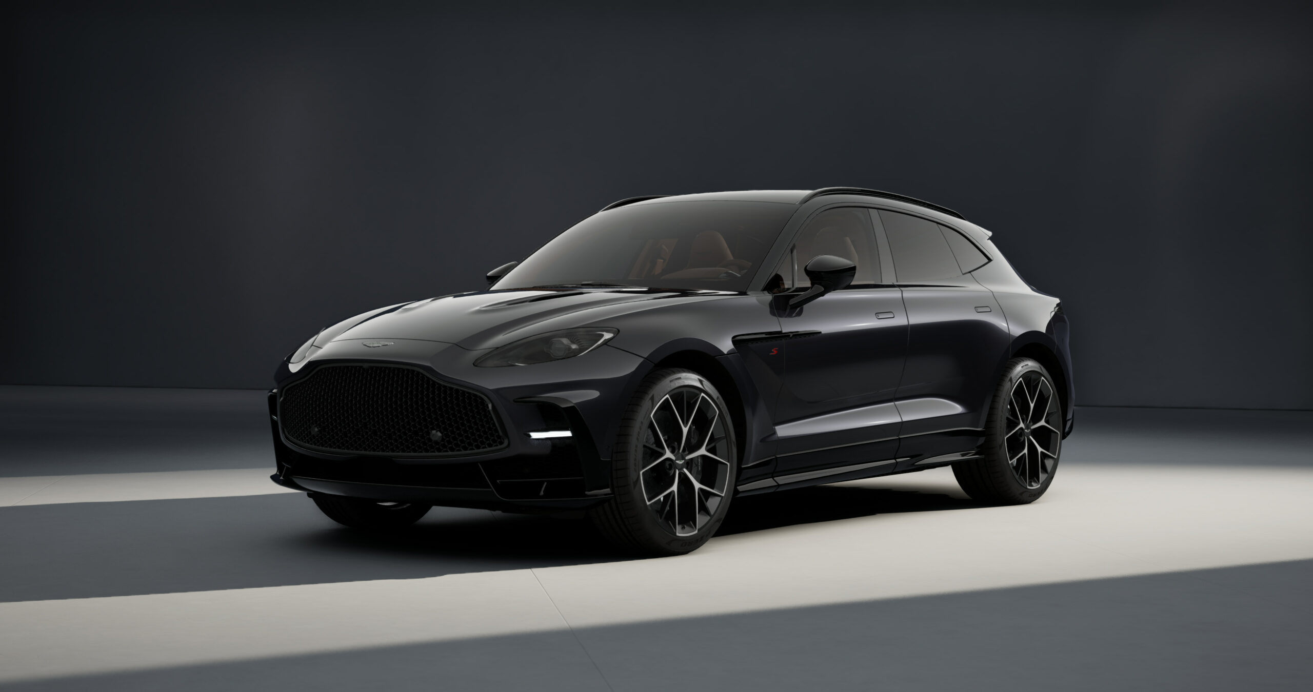 Ready2Drive Aston Martin DBX S Epsilon Black