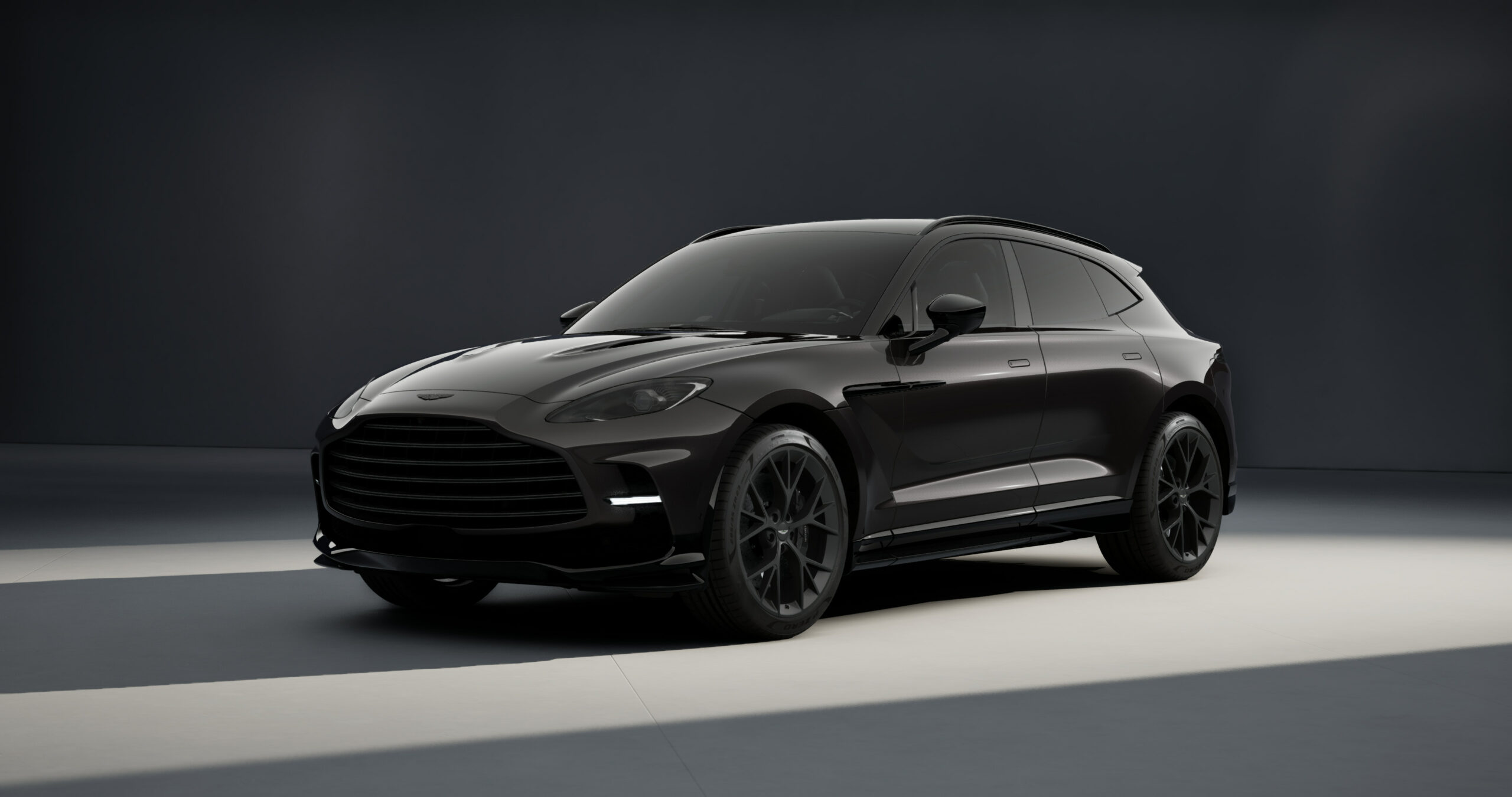 Ready2Drive Aston Martin DBX707 Onyx Black