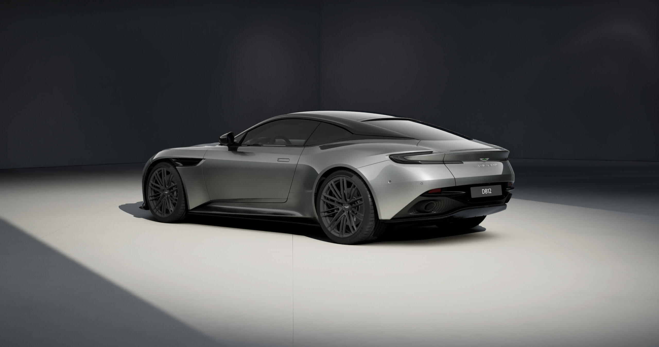 DB12 Aluminite Silver – Timeless – 5700 Km - 6