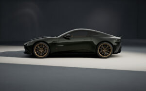 Ready2Drive – Aston Martin Vantage S Minautor Green - 2