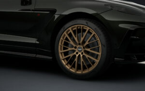 Reay2Drive – DBX S Minotaur Green - 4