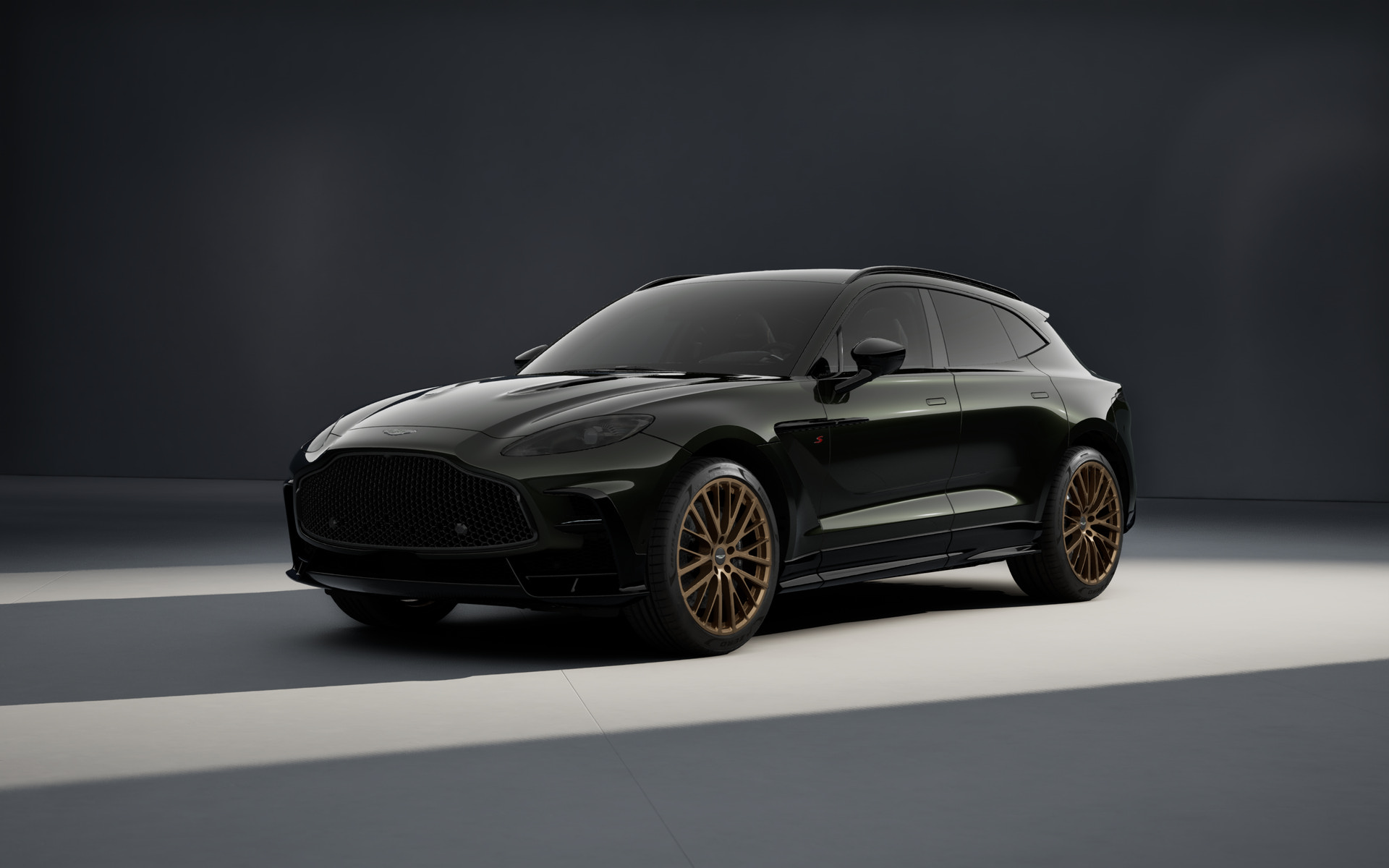 Reay2Drive – DBX S Minotaur Green