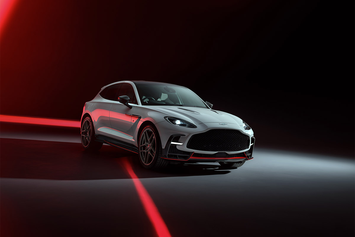 Aston Martin DBX S